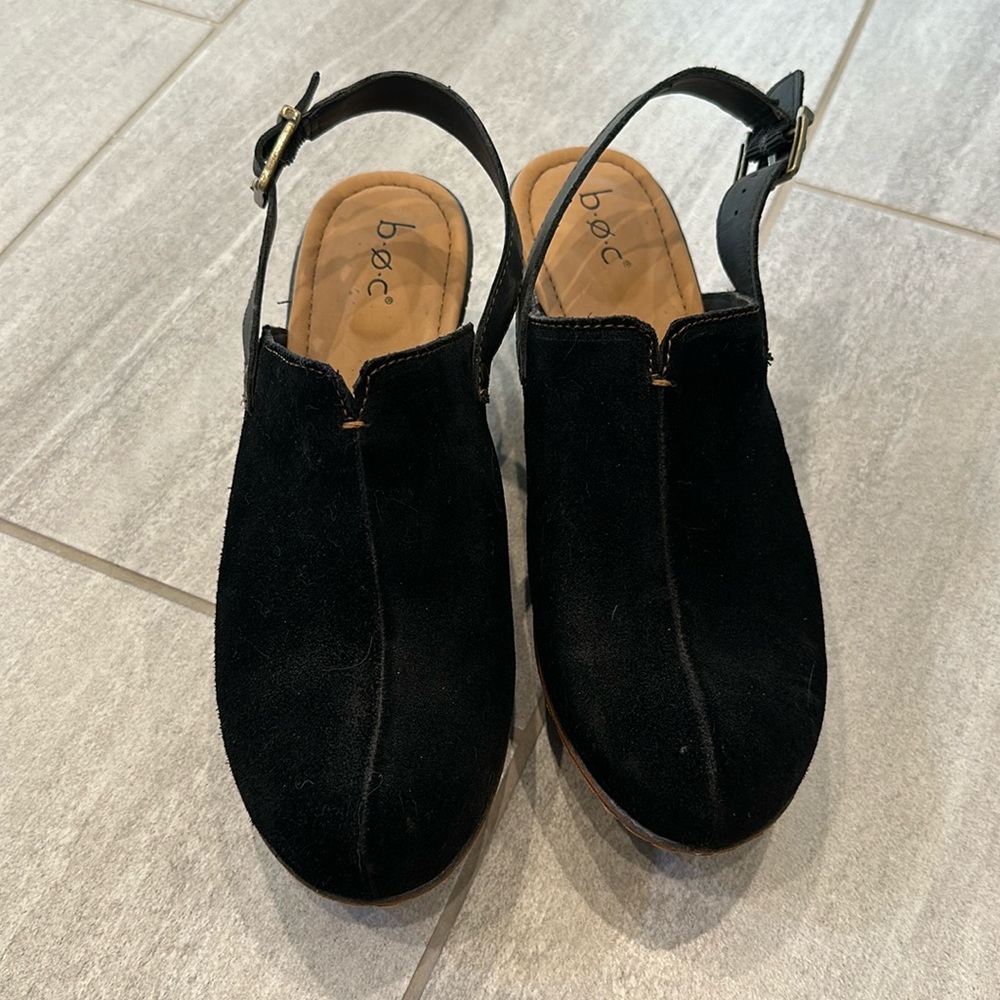 Women’s black suede clog BOC